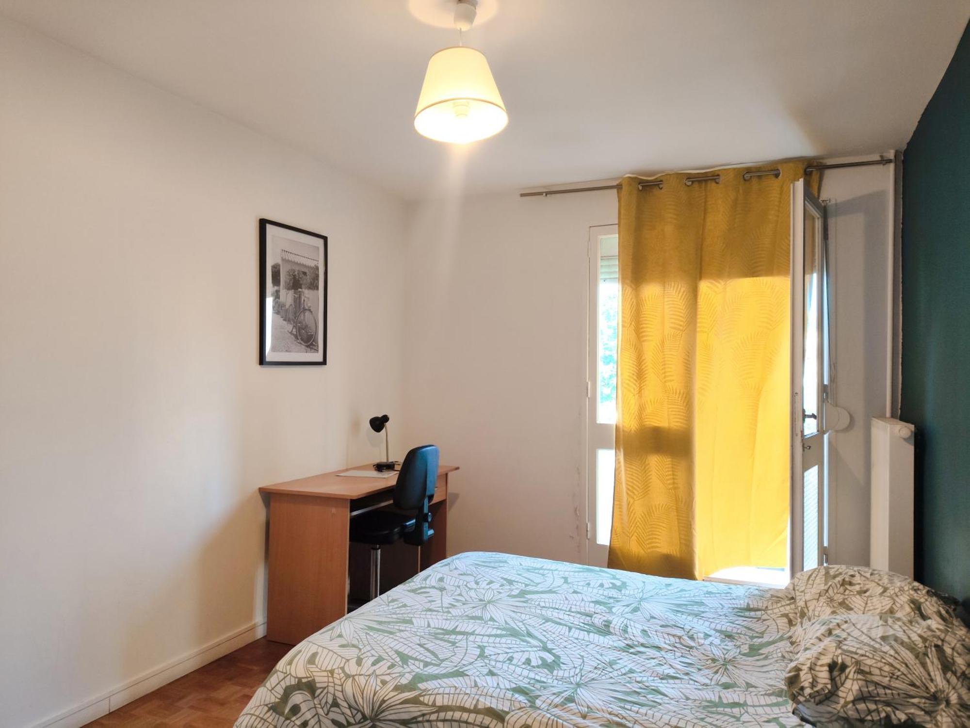 Chambre Dans Un Appartement En Colocation Rennes Luaran gambar